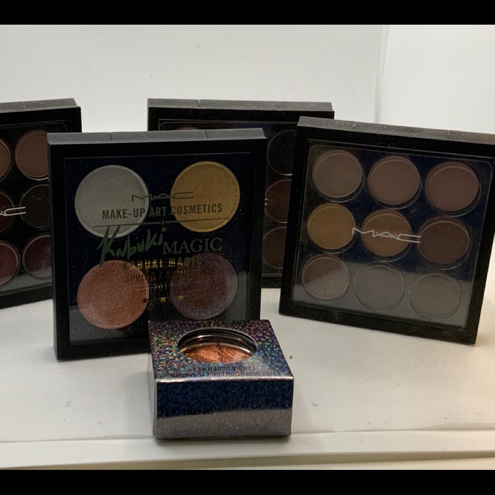 MAC x 9 Palettes
